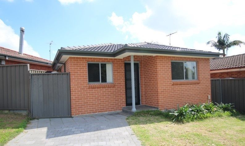 22A FRAMPTON AVE, ST CLAIR, NSW 2759