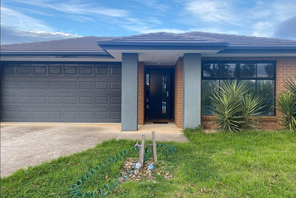 26 Weavers St, Manor Lakes, VIC 3024