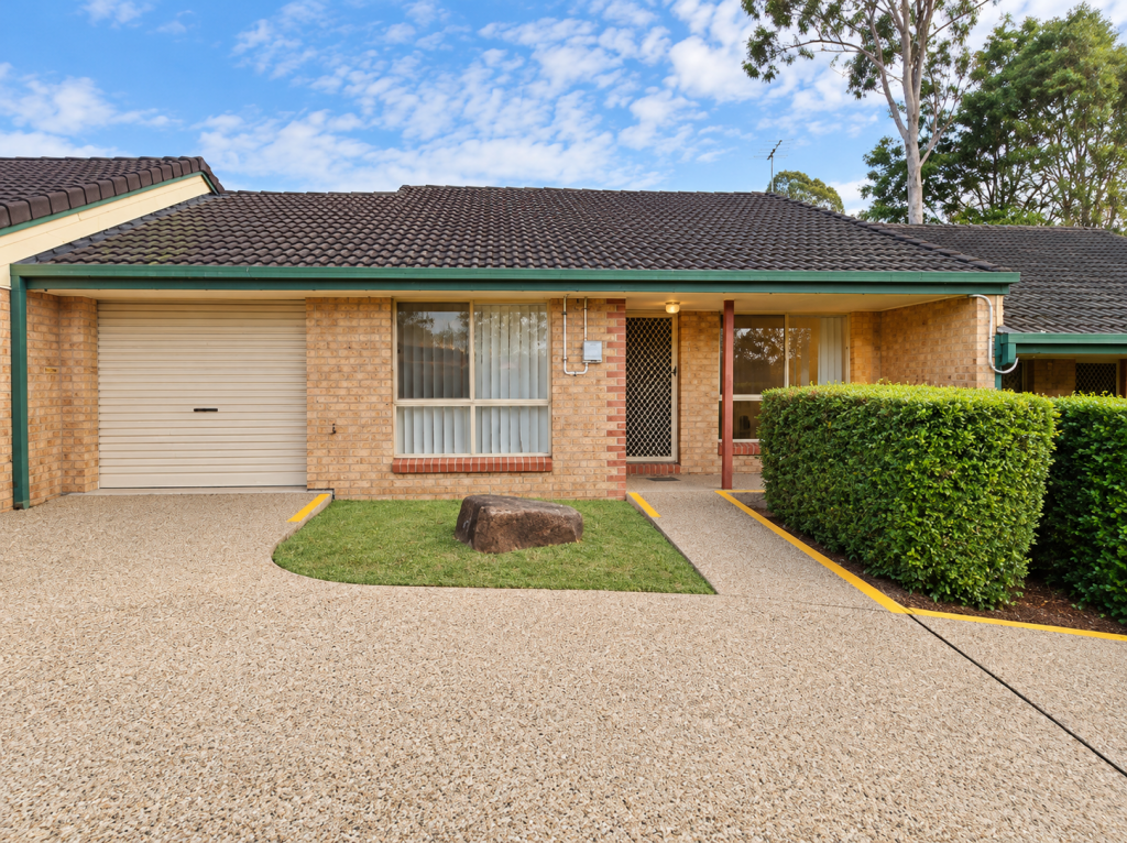 6/4 Rosegum Pl, Redbank Plains, QLD 4301