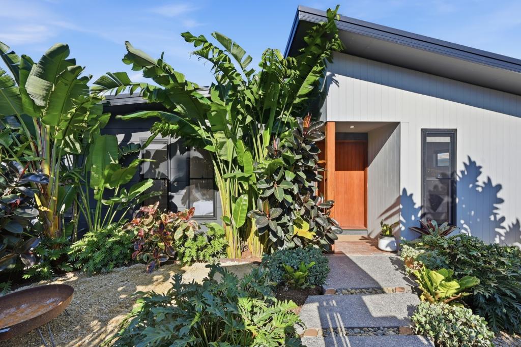 27 Taloumbi Rd, Coffs Harbour, NSW 2450