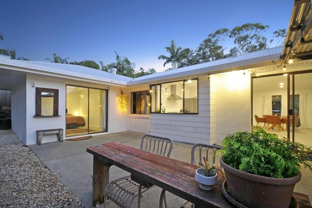 24 Balsa St, Elanora, QLD 4221