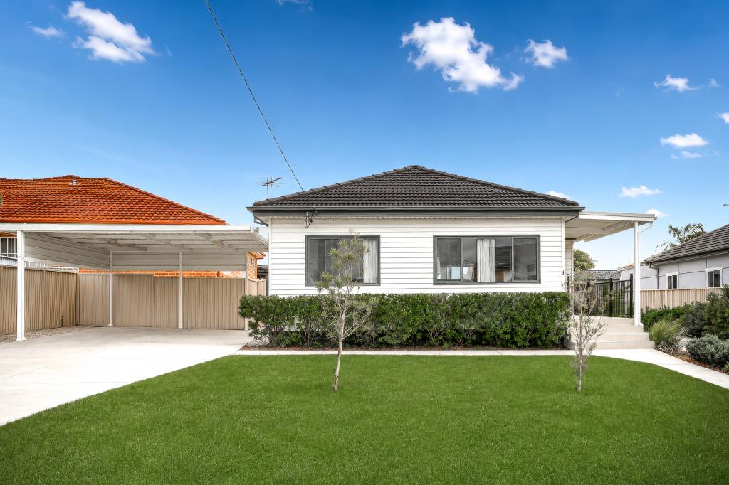 1b Hiland Cres, Smithfield, NSW 2164