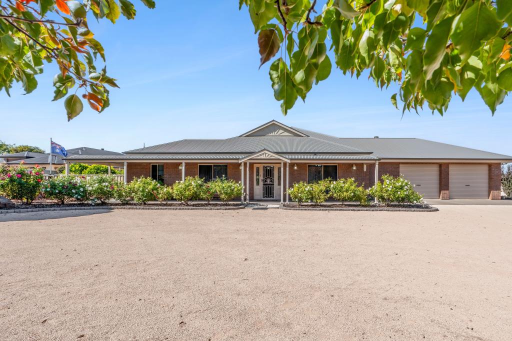 13 Warrakoo Ct, Paringa, SA 5340