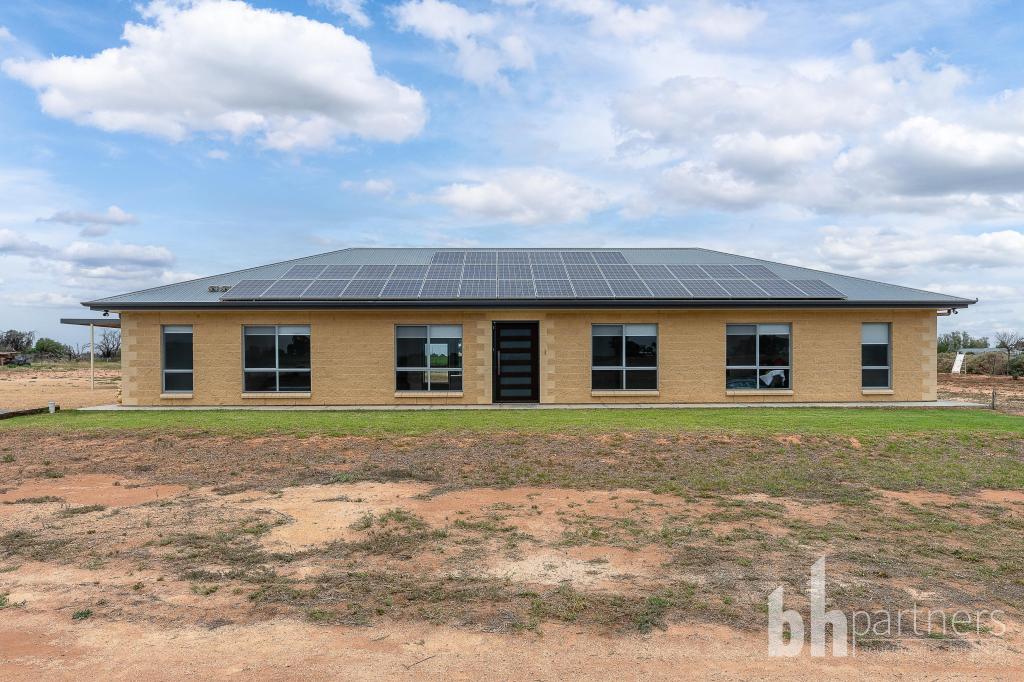 615 Hunt Rd, Barmera, SA 5345