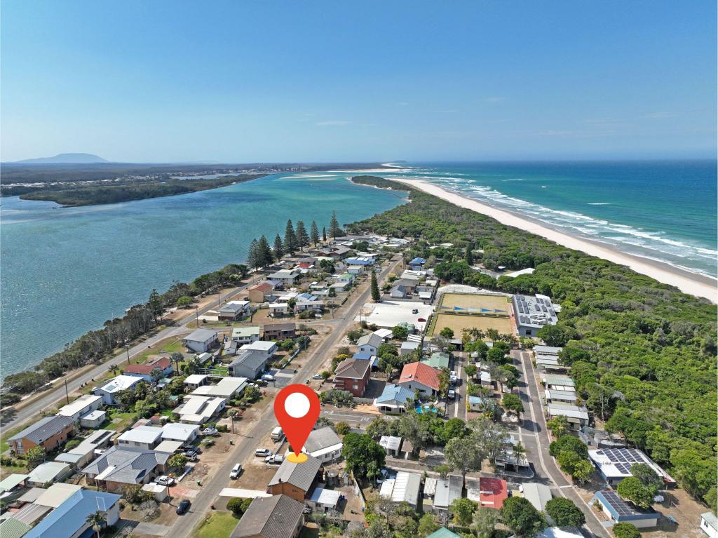 36 Manning St, Manning Point, NSW 2430