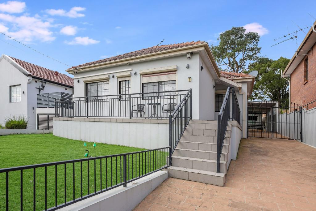 7 MOUNT LEWIS AVE, PUNCHBOWL, NSW 2196