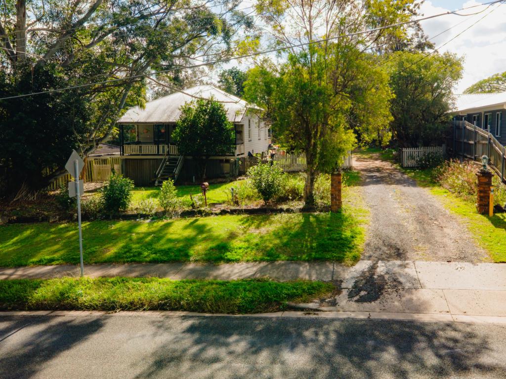24 Charlotte St, Blackstone, QLD 4304
