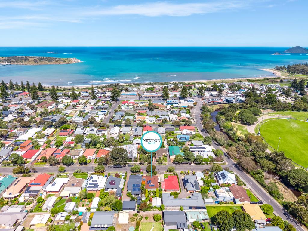 37 LINDSAY ST, VICTOR HARBOR, SA 5211