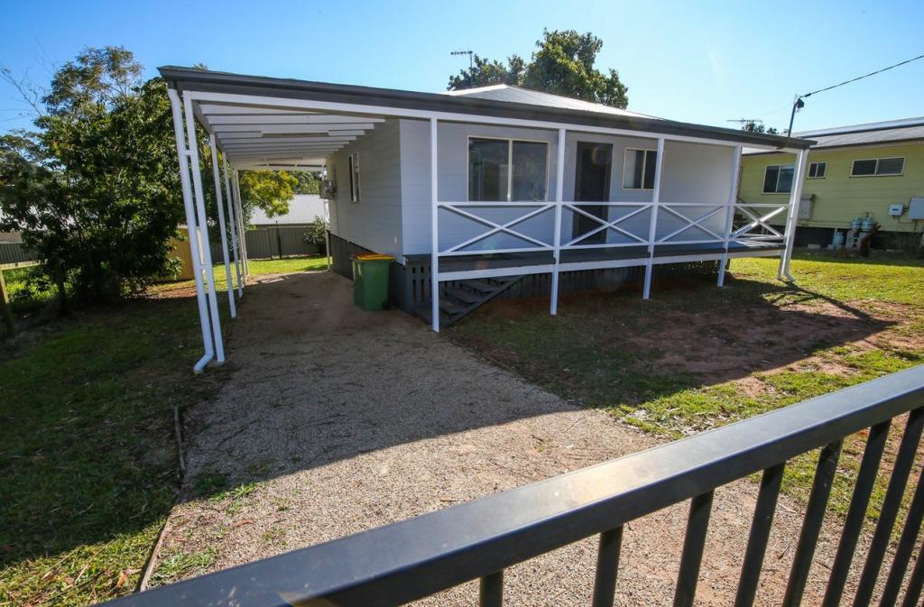 19 Jackson Rd, Russell Island, QLD 4184