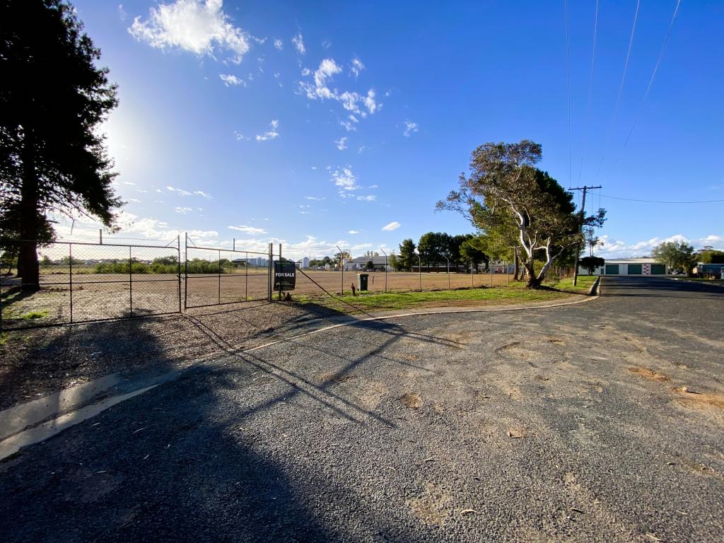 2-6 Orion Pl, Parkes, NSW 2870