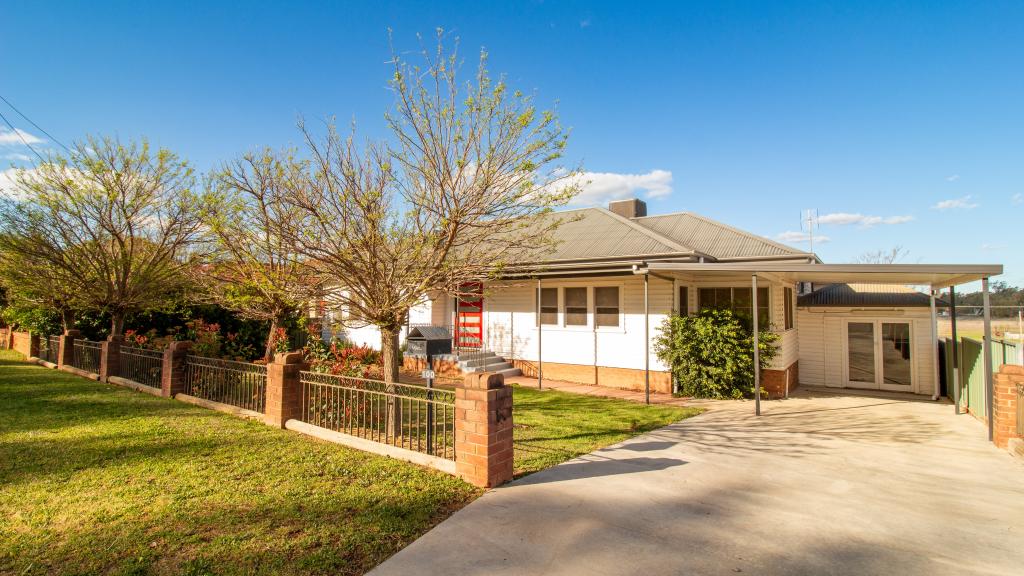 100 Flint St, Forbes, NSW 2871