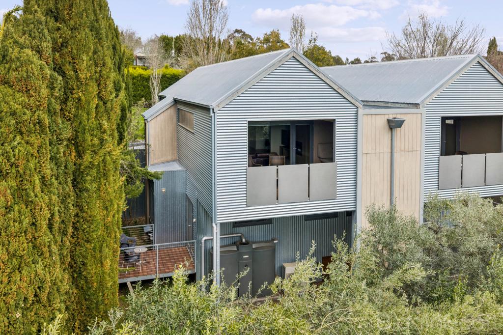 2 Crippa Cl, Hepburn Springs, VIC 3461