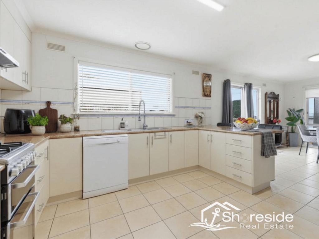 34 Mccullough St, Lakes Entrance, VIC 3909