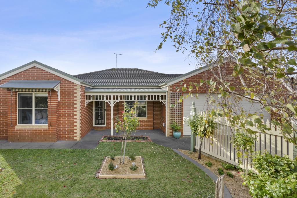 24 Laguna Pl, Grovedale, VIC 3216