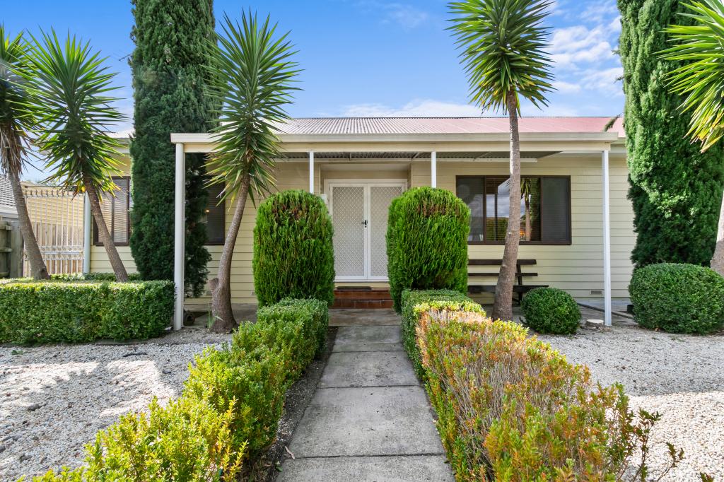 6 Avondale Rd, Morwell, VIC 3840