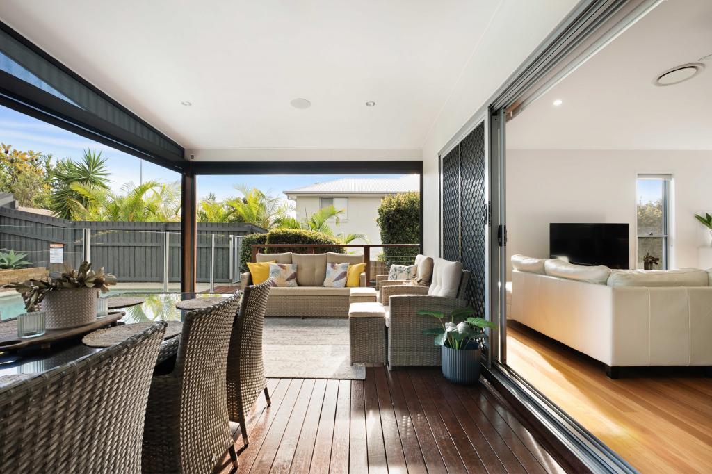 22 Honeyeater Cres, Peregian Springs, QLD 4573