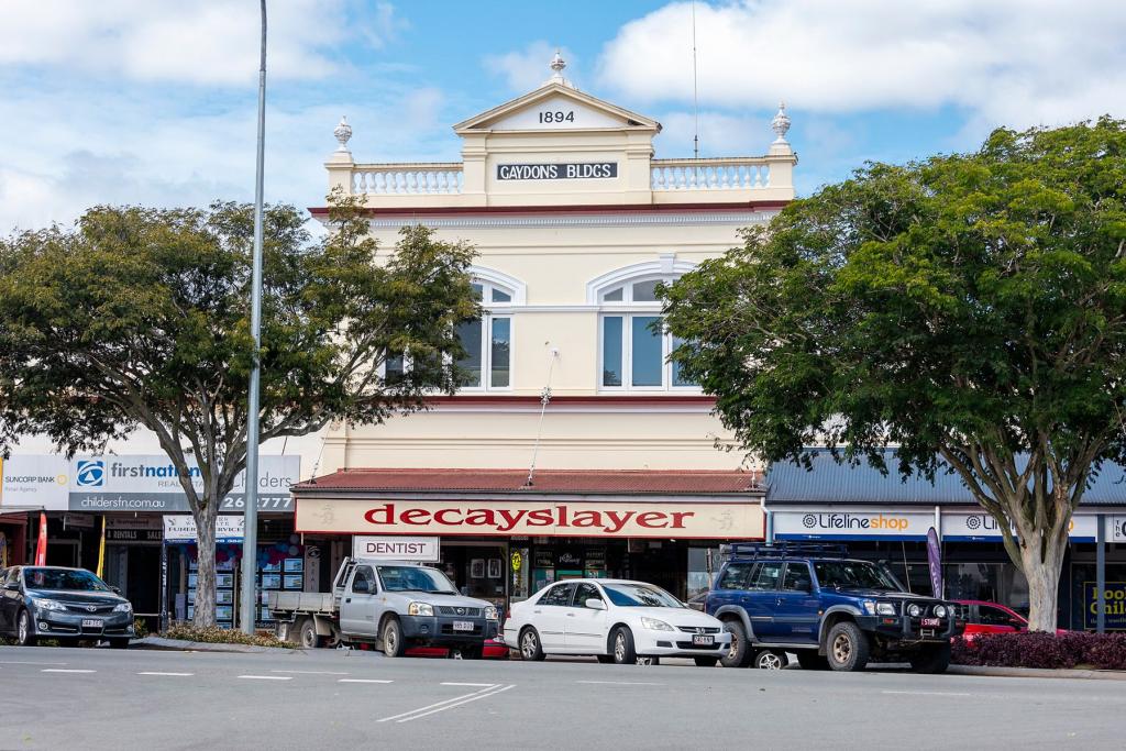 88-90 CHURCHILL ST, CHILDERS, QLD 4660