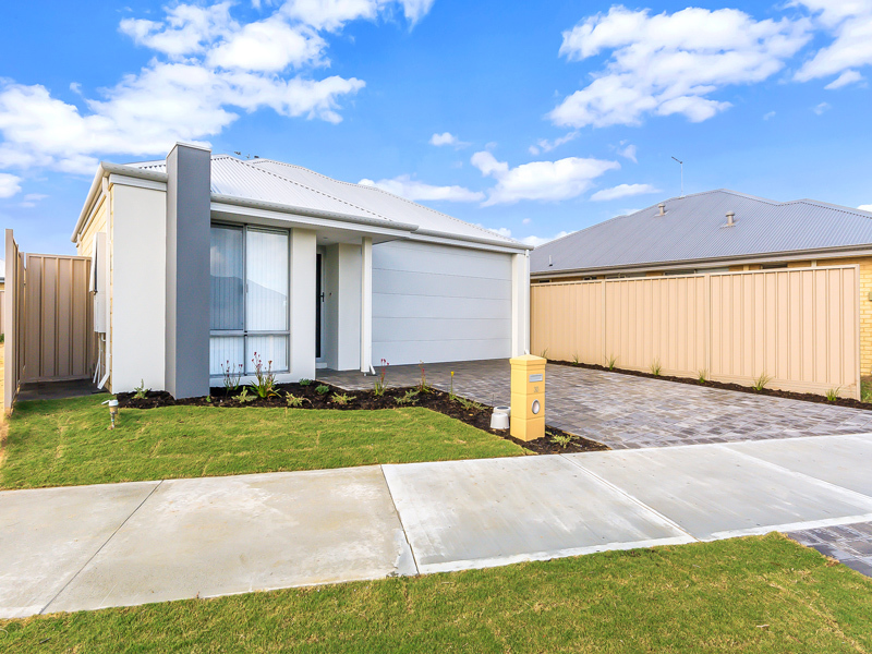 30 Faverolles Dr, Southern River, WA 6110