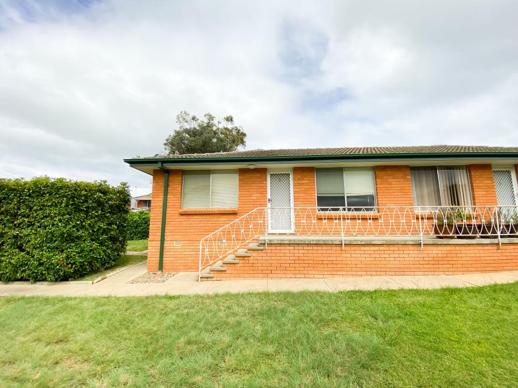 8/48 Richard Ave, Crestwood, NSW 2620