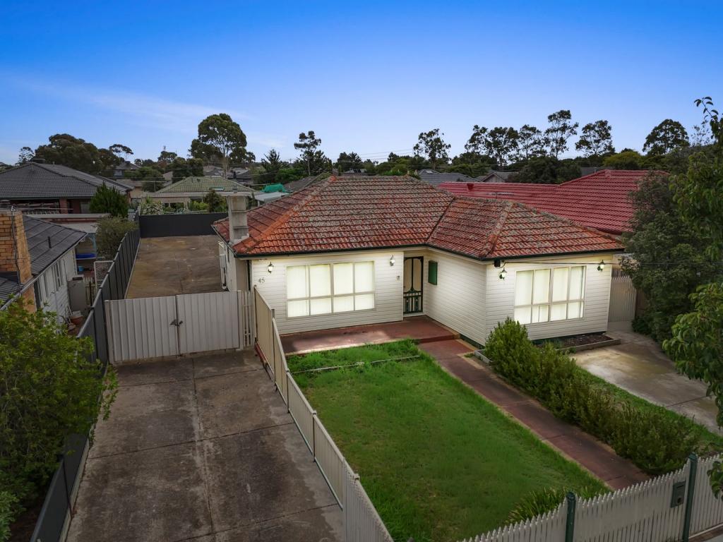 45 Welwyn Pde, Deer Park, VIC 3023
