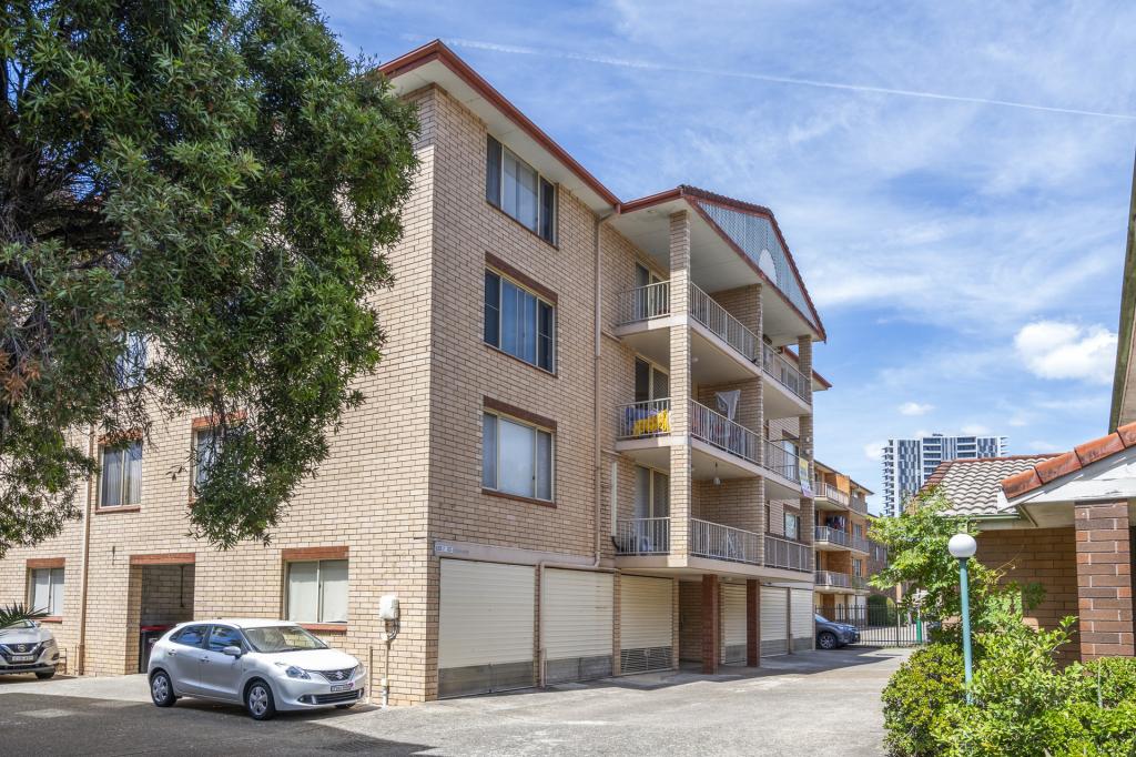 16/4 RIVERPARK DR, LIVERPOOL, NSW 2170