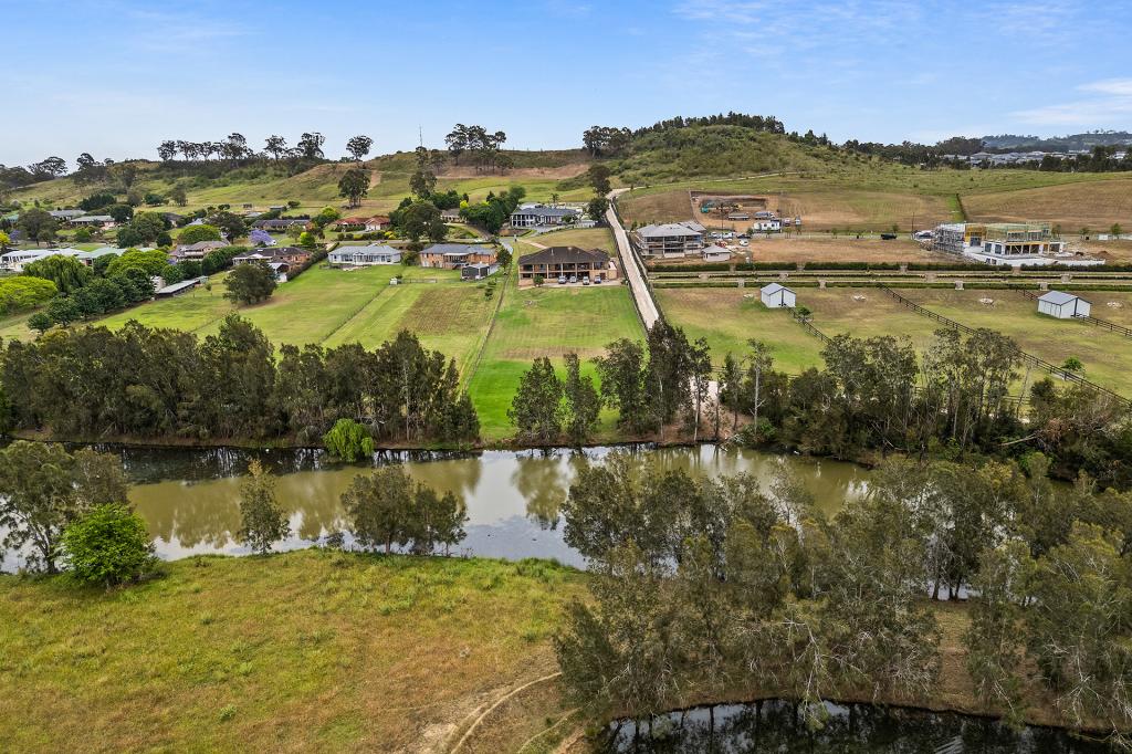 48 THE OUTLOOK, KIRKHAM, NSW 2570