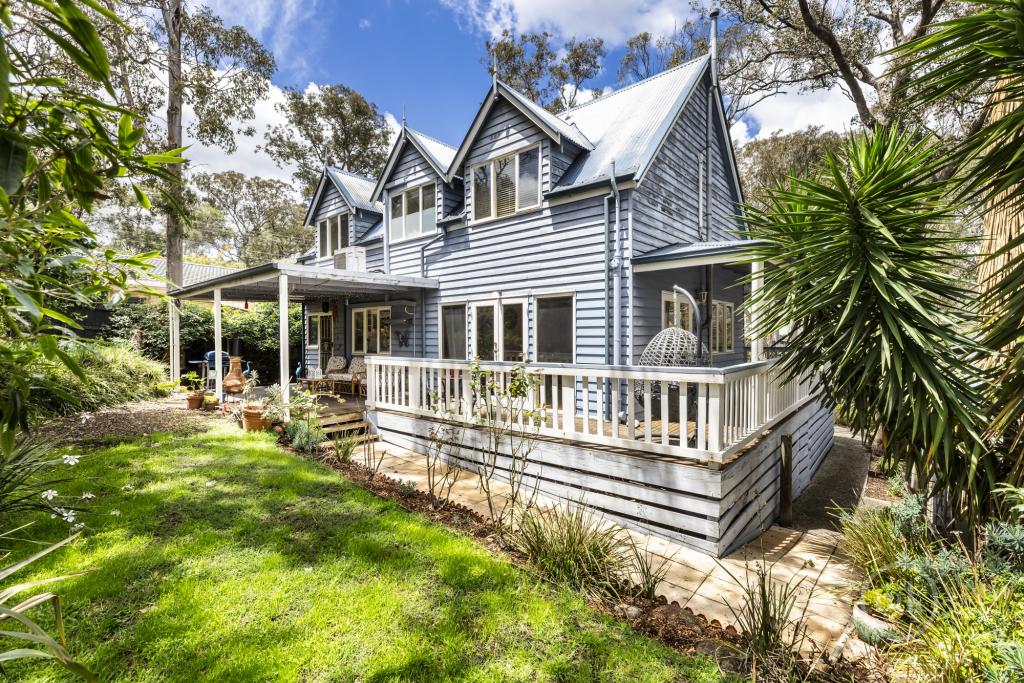 31 Pymm Ave, Eltham North, VIC 3095