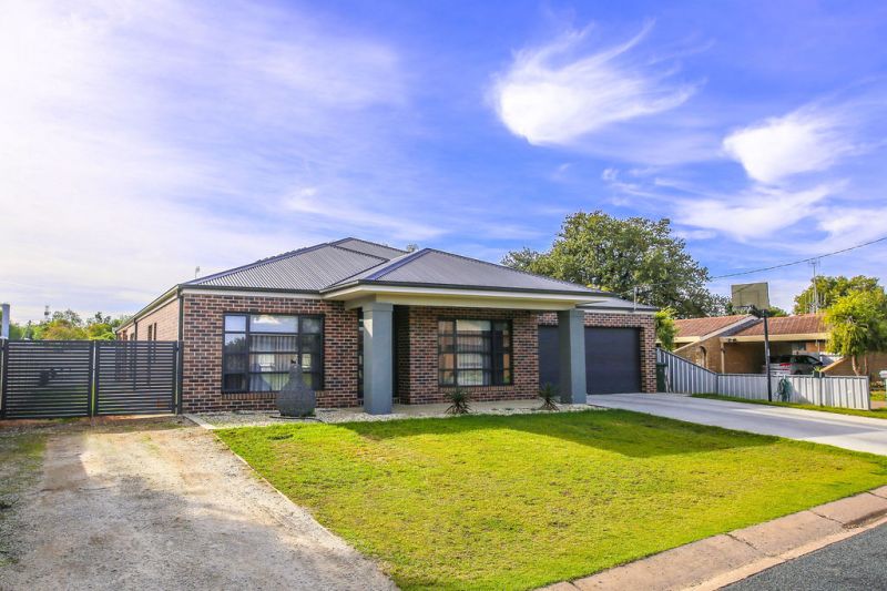 2 Watson Ct, Deniliquin, NSW 2710