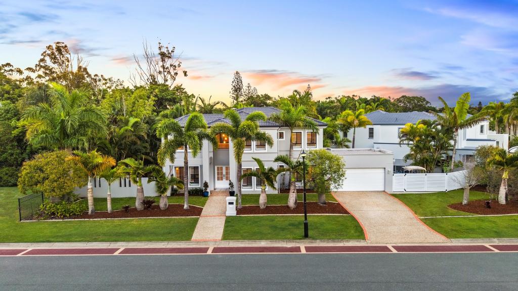 8396 Magnolia Dr, Hope Island, QLD 4212