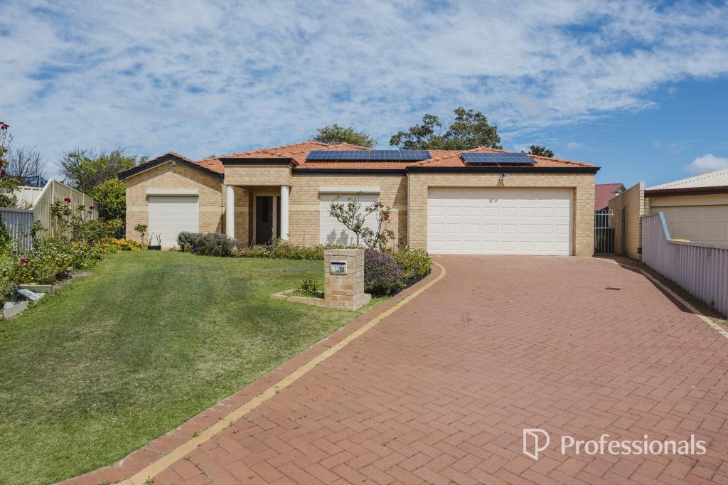 12 Auburn Cl, Marangaroo, WA 6064