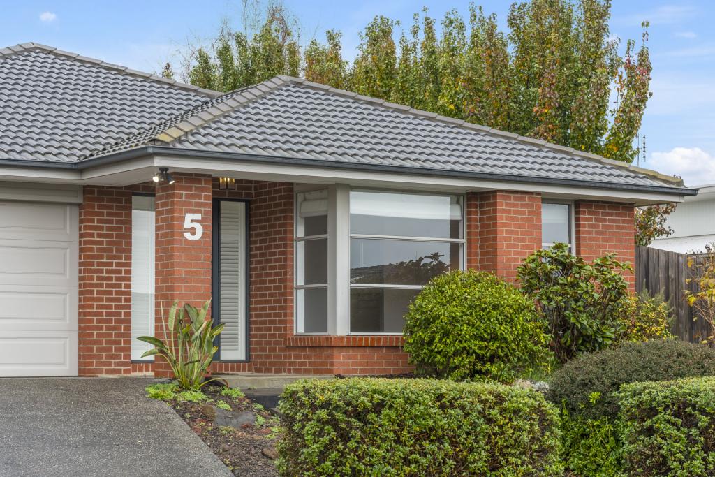 5 Manifold Rd, Woodend, VIC 3442