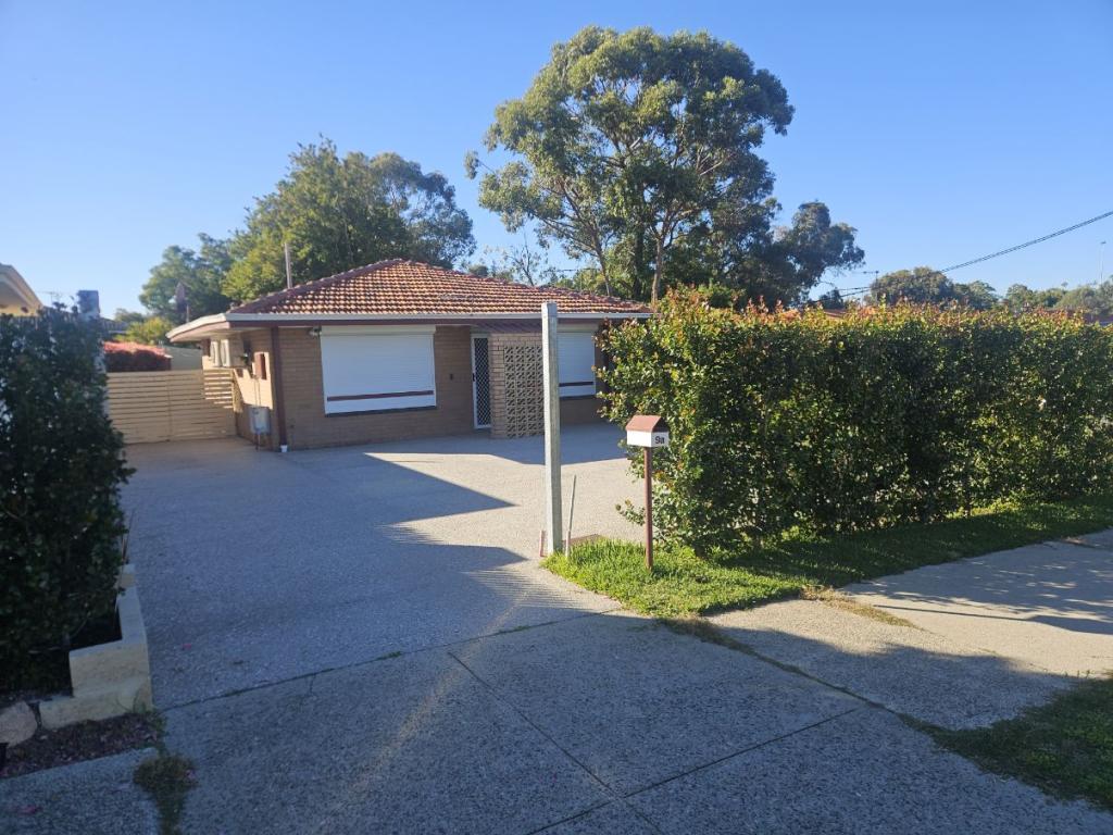 9a Dean Rd, Bateman, WA 6150