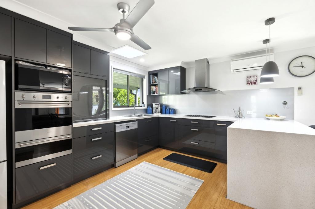 1 ISLAND PL, URUNGA, NSW 2455