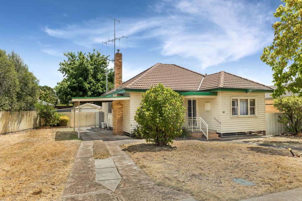 254 High St, Kangaroo Flat, VIC 3555