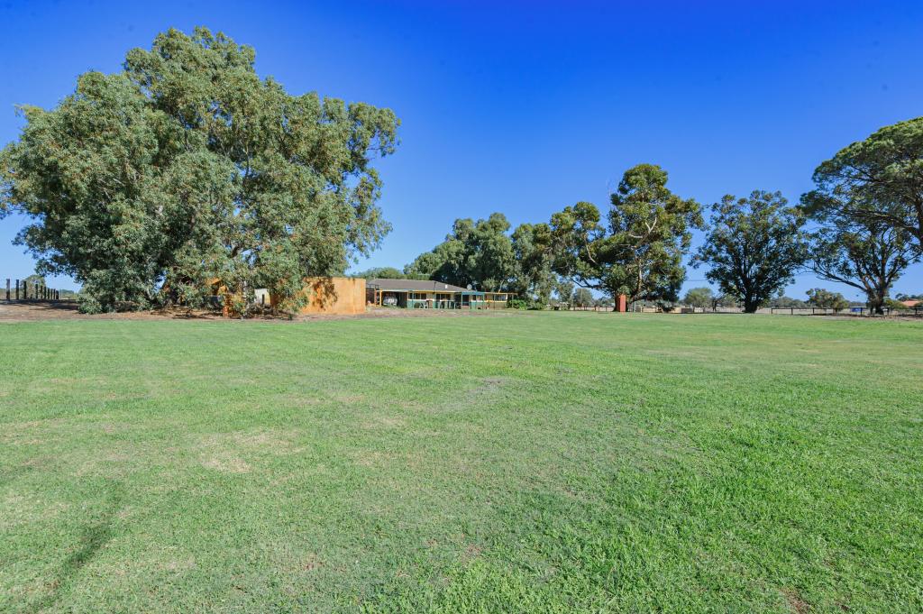 177 Ellenbrook Rd, Bullsbrook, WA 6084