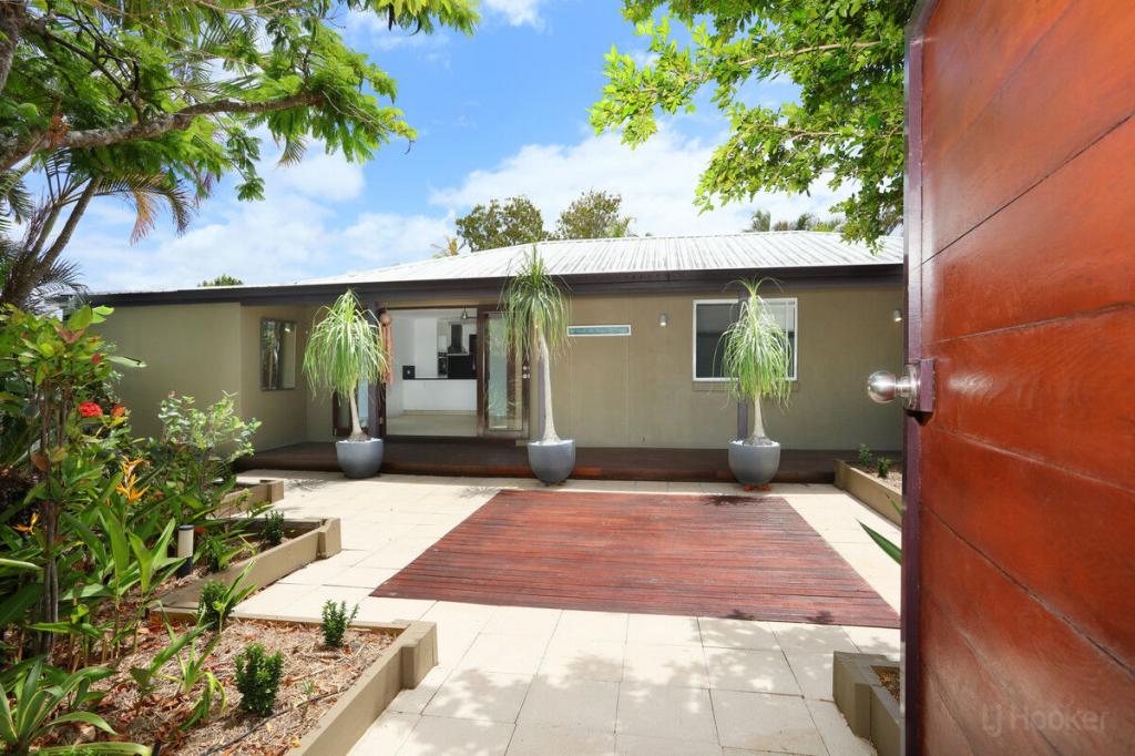 31 AKOONAH ST, HOPE ISLAND, QLD 4212