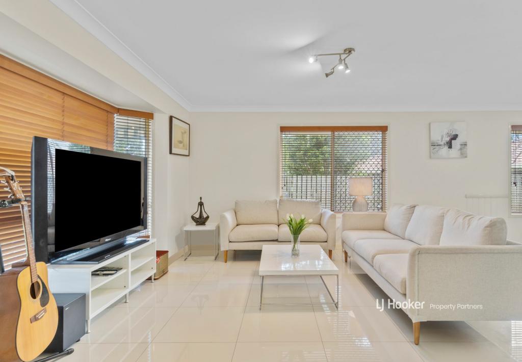 105 Bannockburn Cres, Parkinson, QLD 4115