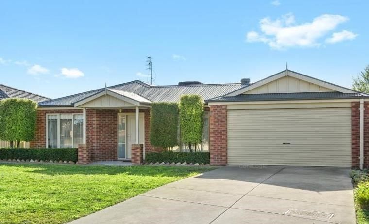 8 Eastview Ct, Sebastopol, VIC 3356