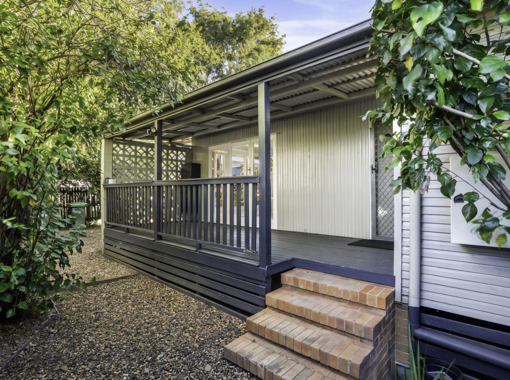 1087 Oxley Rd, Oxley, QLD 4075
