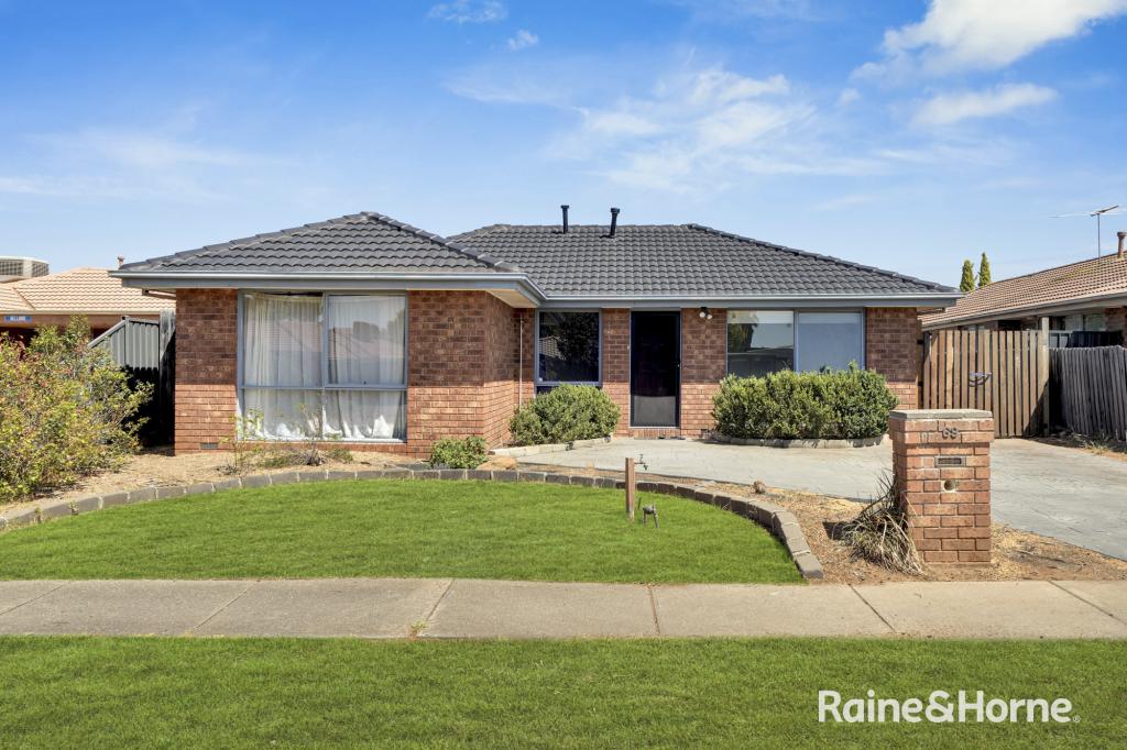 69 Mowbray Cres, Kurunjang, VIC 3337