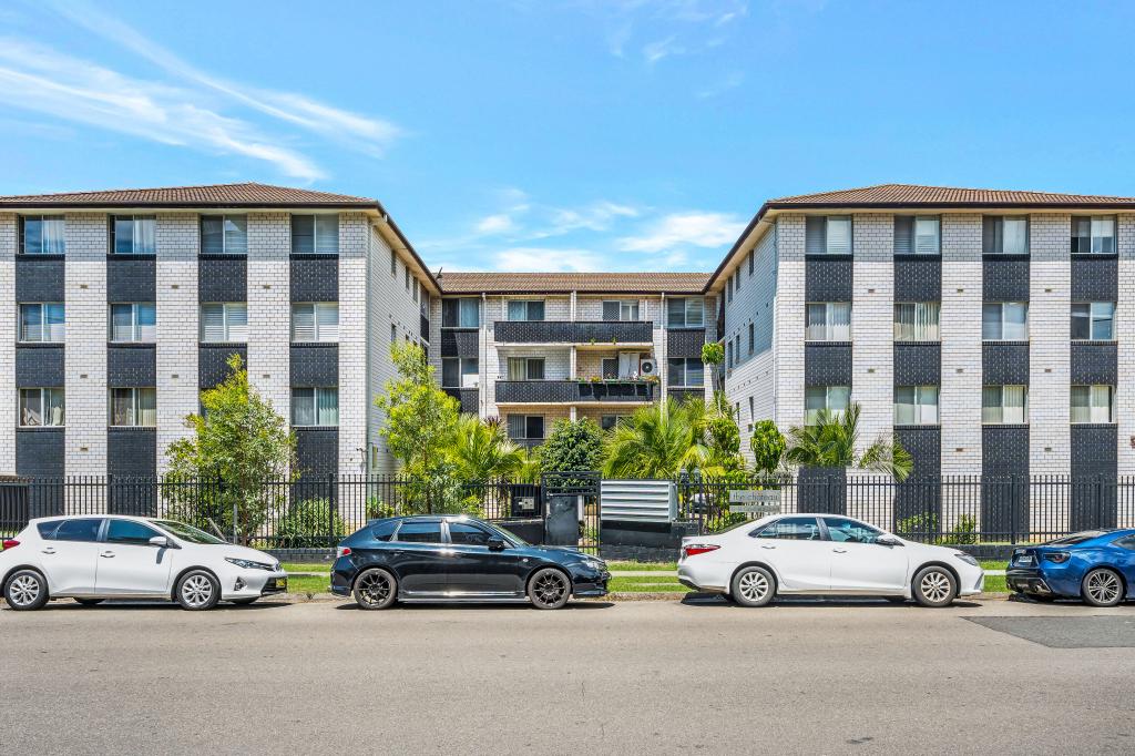 16/12 Goulburn St, Warwick Farm, NSW 2170