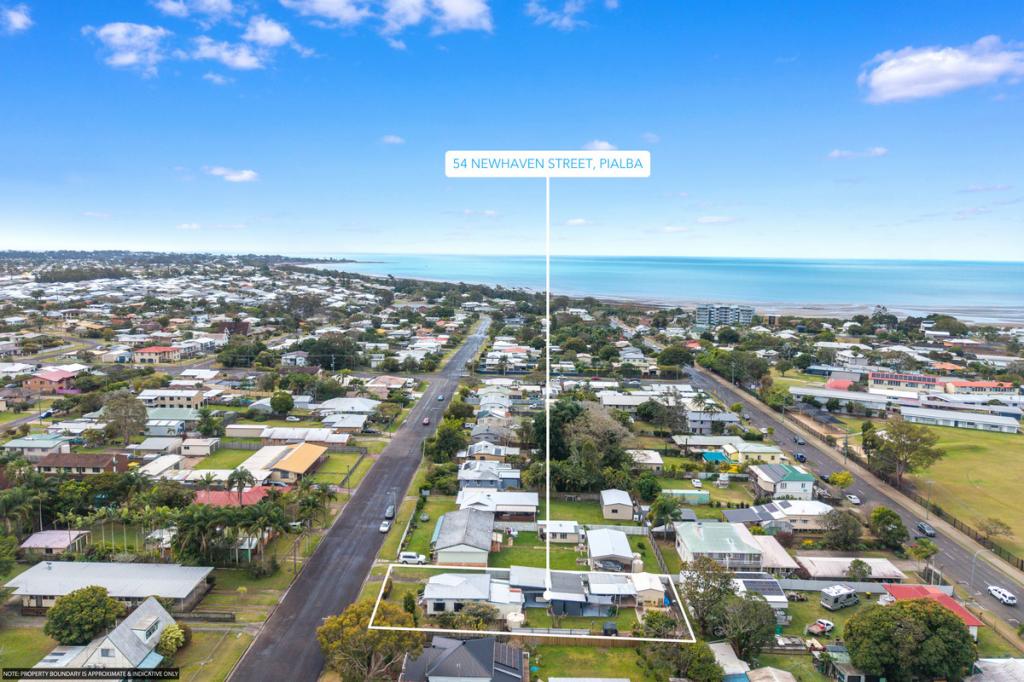 54 Newhaven St, Pialba, QLD 4655