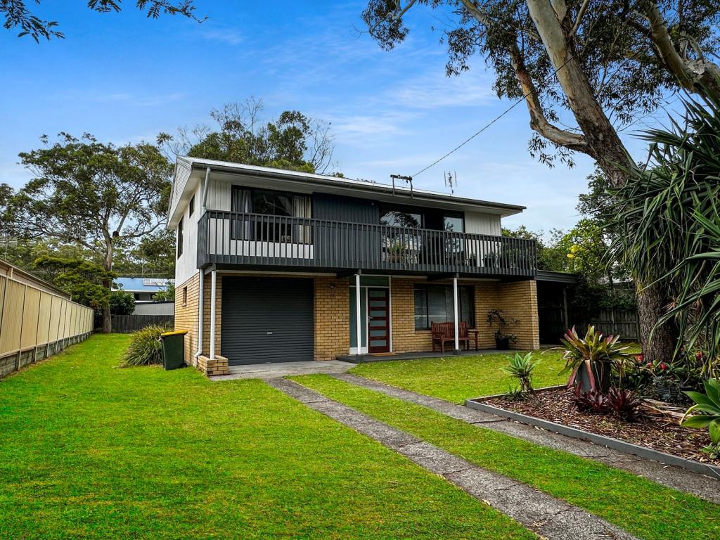 12 Moola St, Hawks Nest, NSW 2324