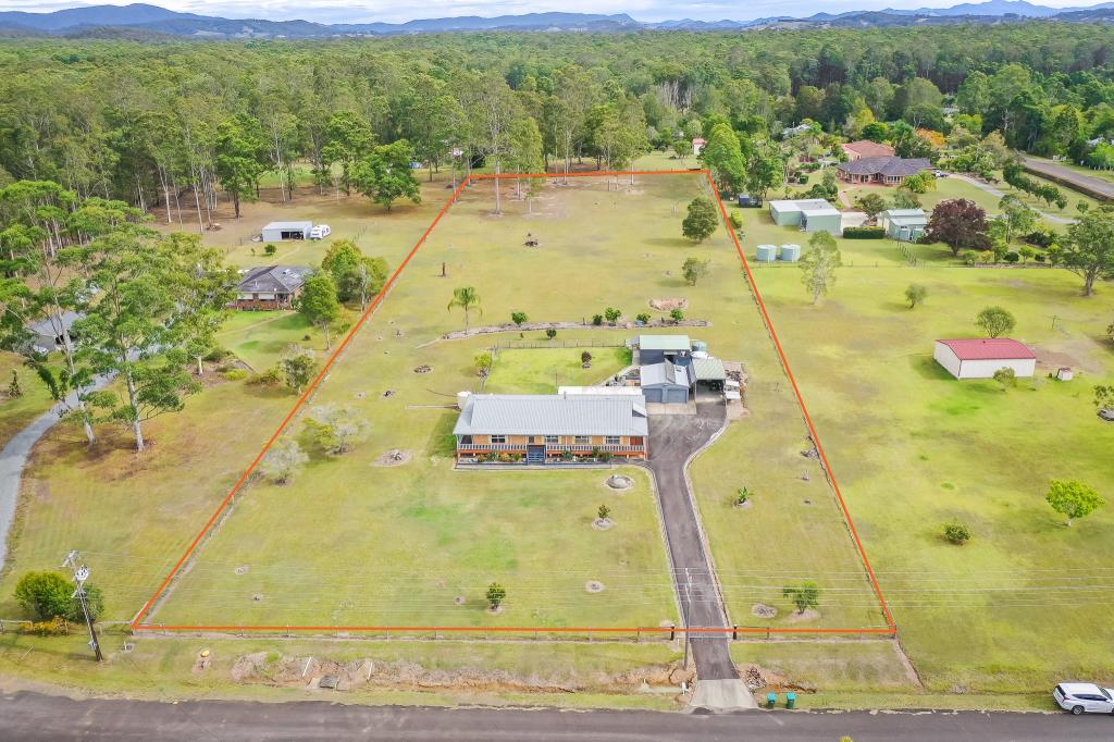 4 Emily Cl, Taree South, NSW 2430