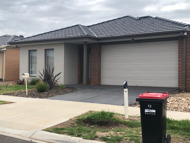 14 LANCERS DR, HARKNESS, VIC 3337