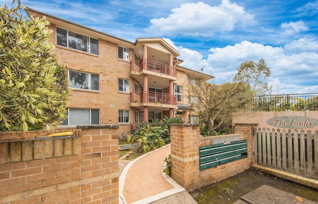 2/31-33 Moss Pl, Westmead, NSW 2145