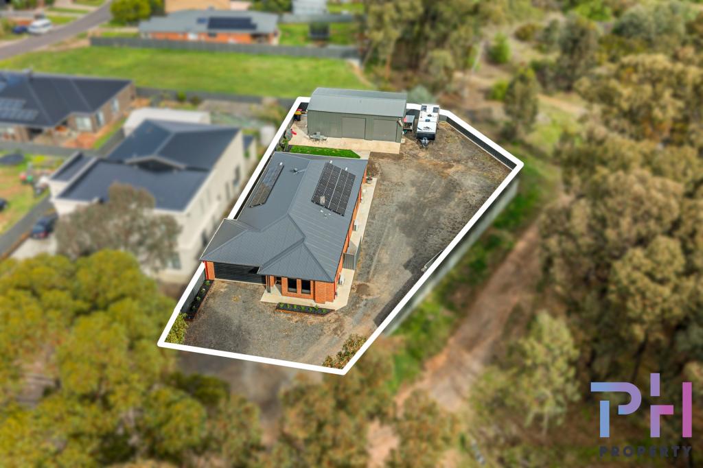 37 MOON ST, EAGLEHAWK, VIC 3556