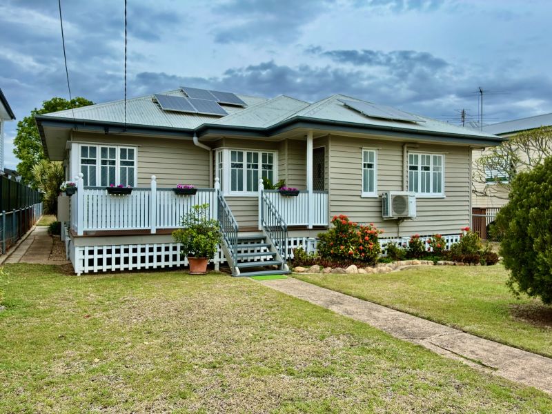 99 Glebe Rd, Silkstone, QLD 4304