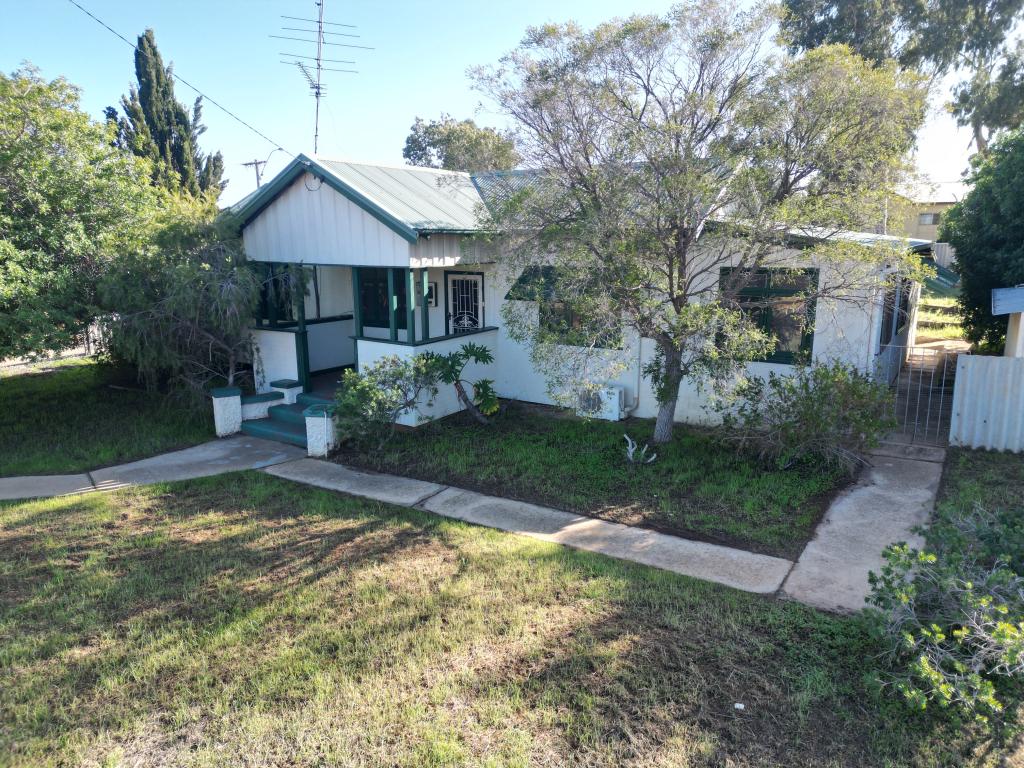 11 NEWMAN ST, CORRIGIN, WA 6375