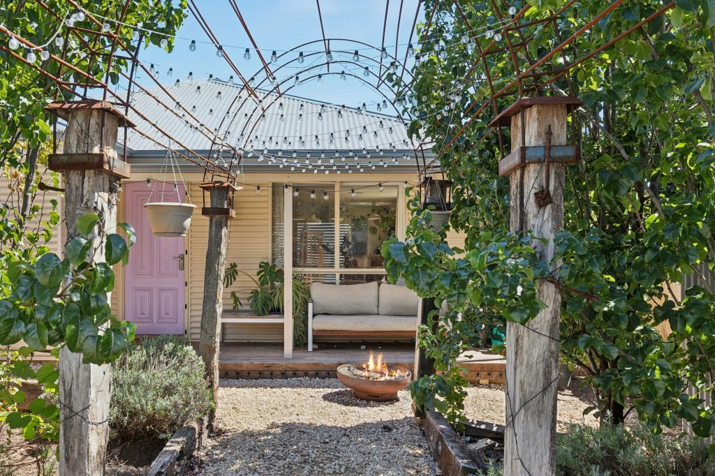 17 Coxe St, Milang, SA 5256